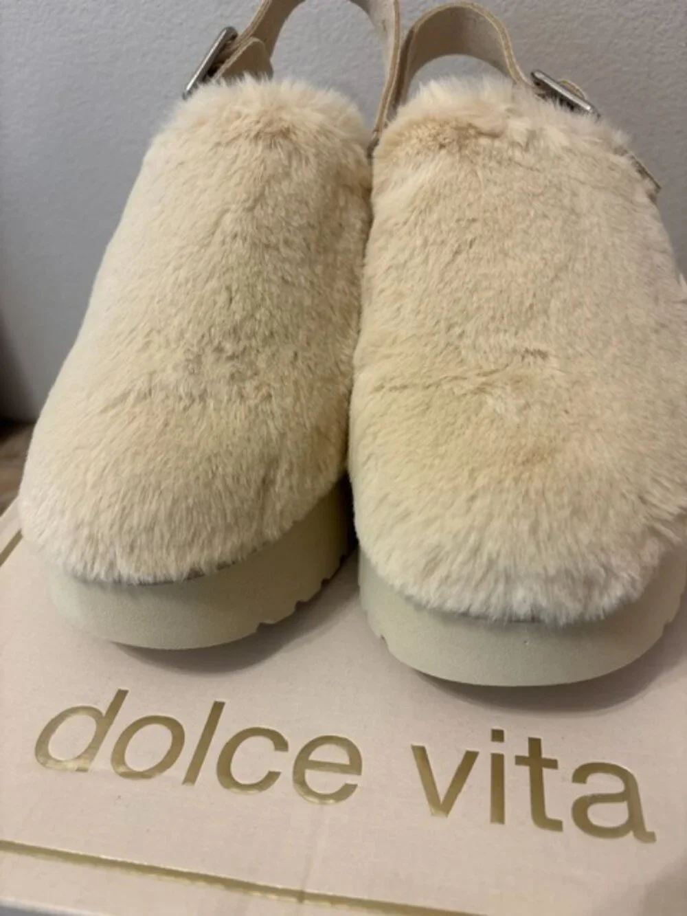 Dolce Vita step into